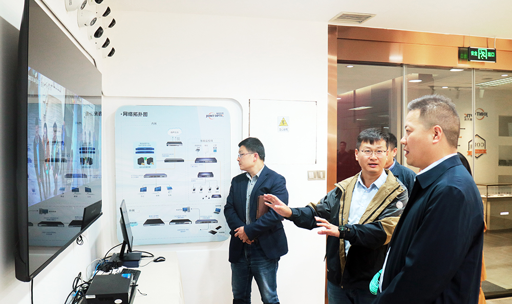 芜湖市领导一行莅临尊龙时凯天津总部参访